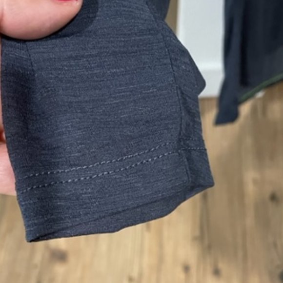 Old Navy dark gray sheer active wear top long sleeve Size Medium - Picture 3 of 6